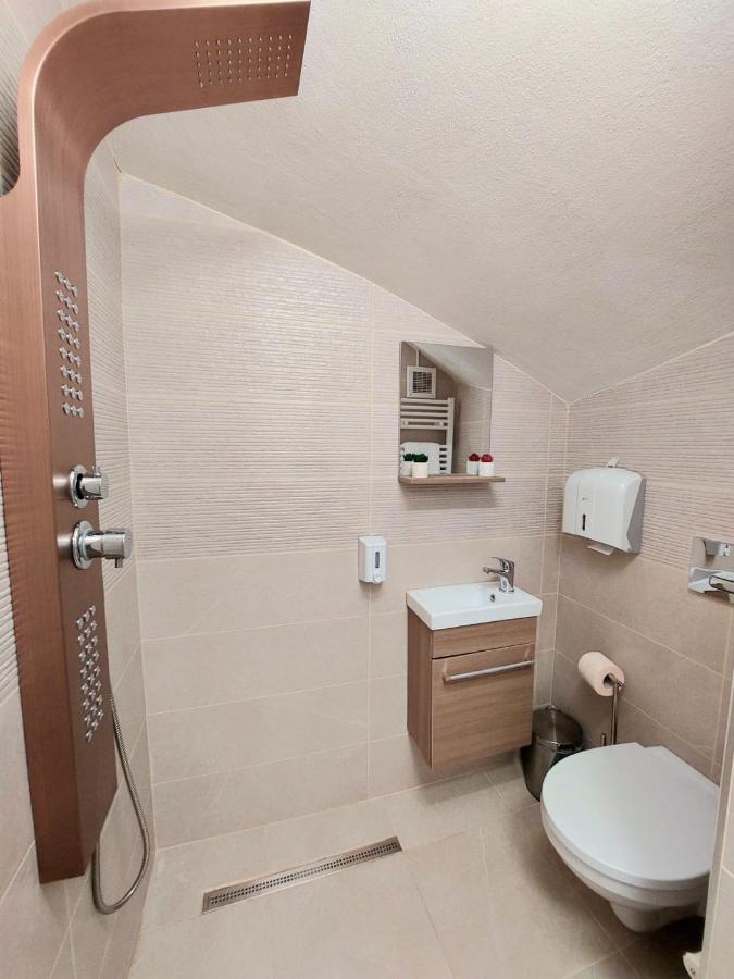 Domino Studio Apartment ซีบิว ภายนอก รูปภาพ
