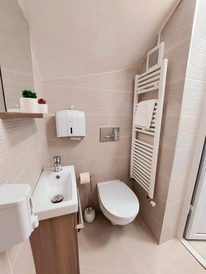 Domino Studio Apartment ซีบิว ภายนอก รูปภาพ